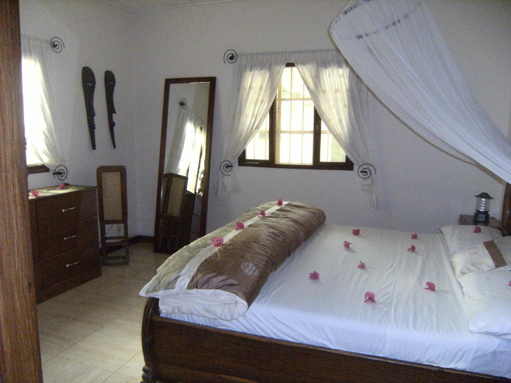 Mandinka Lodge Kololi Room photo